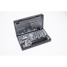 Reister Vet Otoscope Set with 3.5v C Handle -ri-scope Operating Otoscope Ear Specula with4/5/6/7.5/9.4mm Metal SpeculasSwivel Lens wth 2.5x Magn